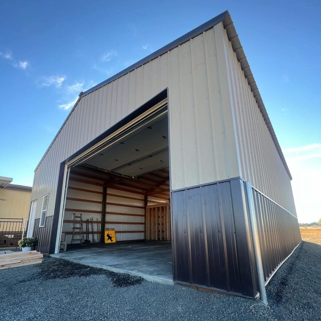 Top Pole Barn Design Ideas for 2025 – Discover the latest trends in barndominiums, workshops, and hybrid barns with expert tips from Stimson Contracting.