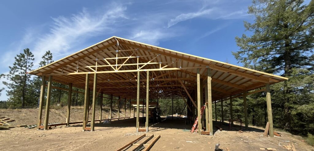 How to Choose the Right Pole Barn Contractor